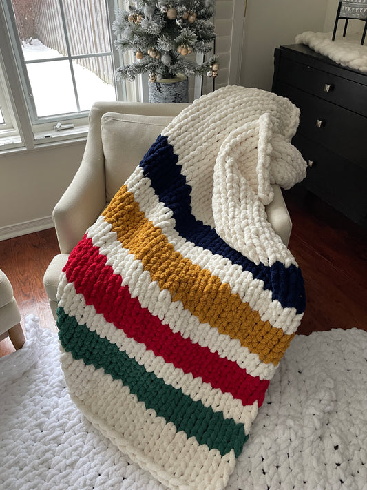 Healing Hand, Chunky Knit Blankets The Explorer 2.0