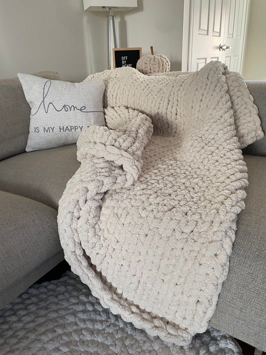Healing Hand Knit Chunky Blanket in Oatmeal