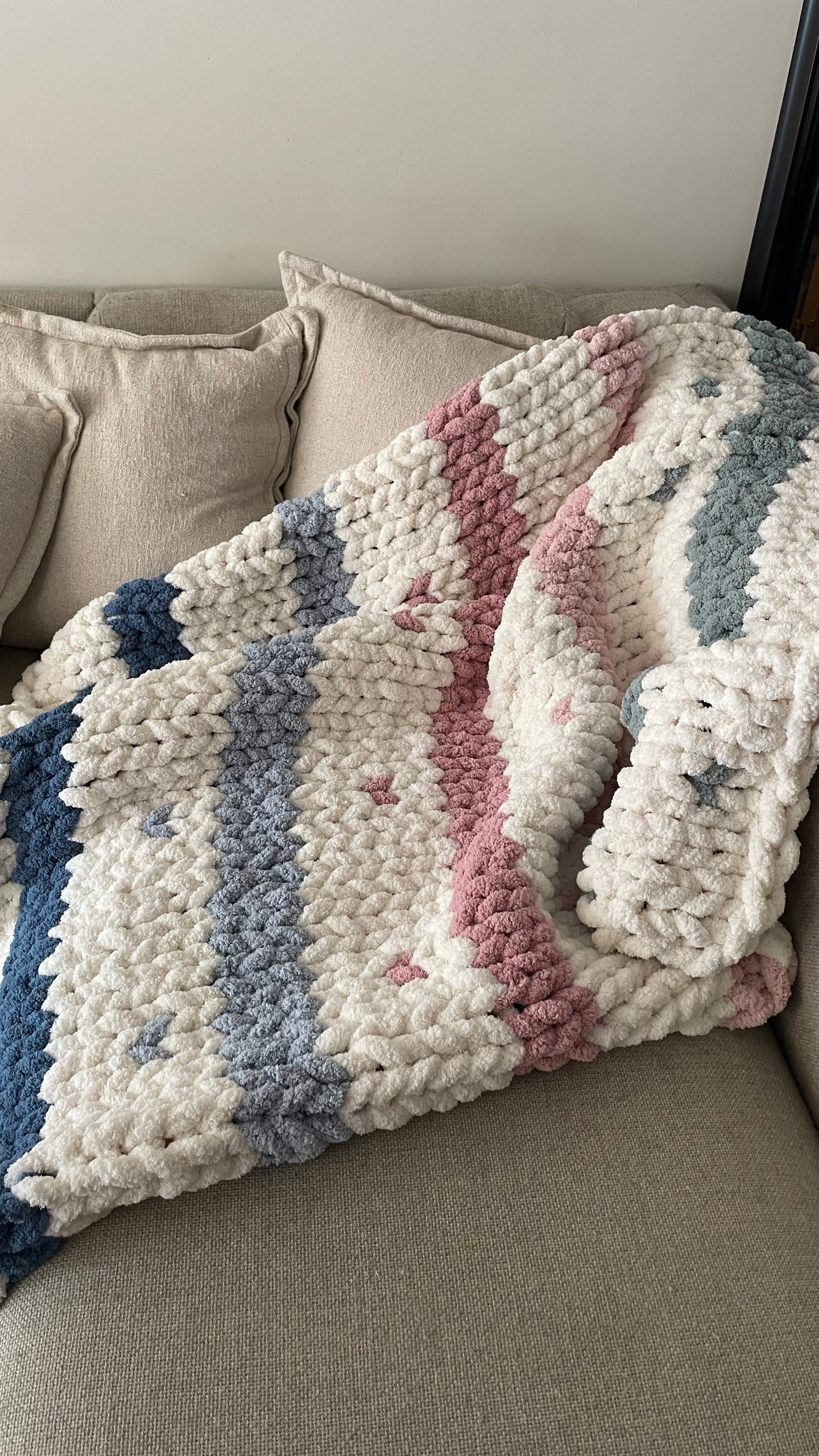 Healing Hand, Chunky Knit Blankets - Stripes with Hearts