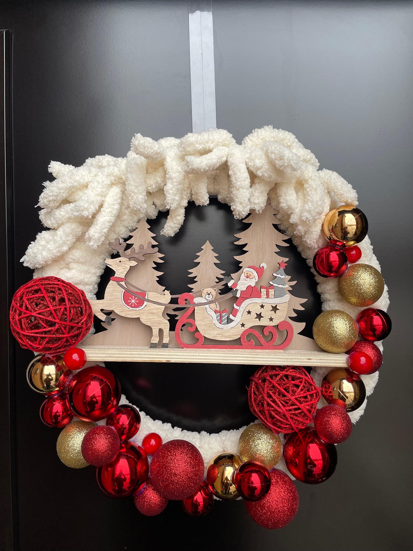 Santa Fluffy Yarn Wreath White 14”
