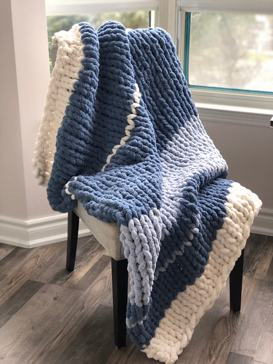 Healing Hand, Chunky Knit Blankets Blue Belle