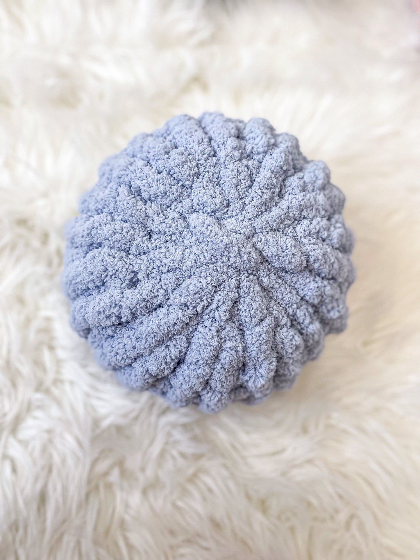 14” Bone White Chunky Knit Circle Throw Pillow