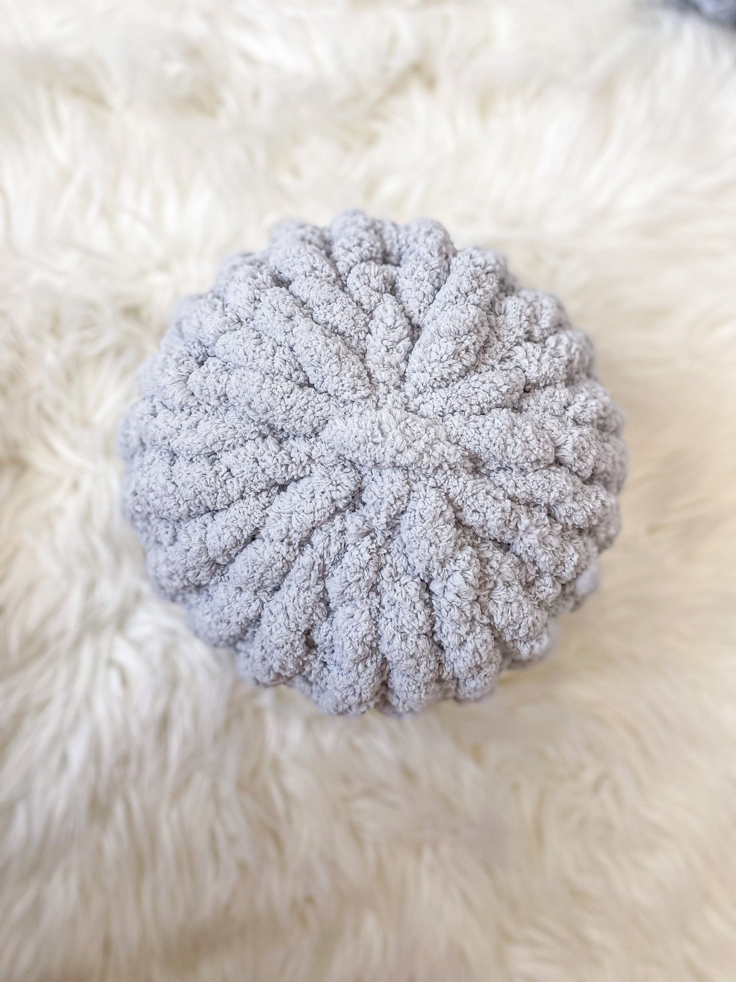 14” Bone White Chunky Knit Circle Throw Pillow