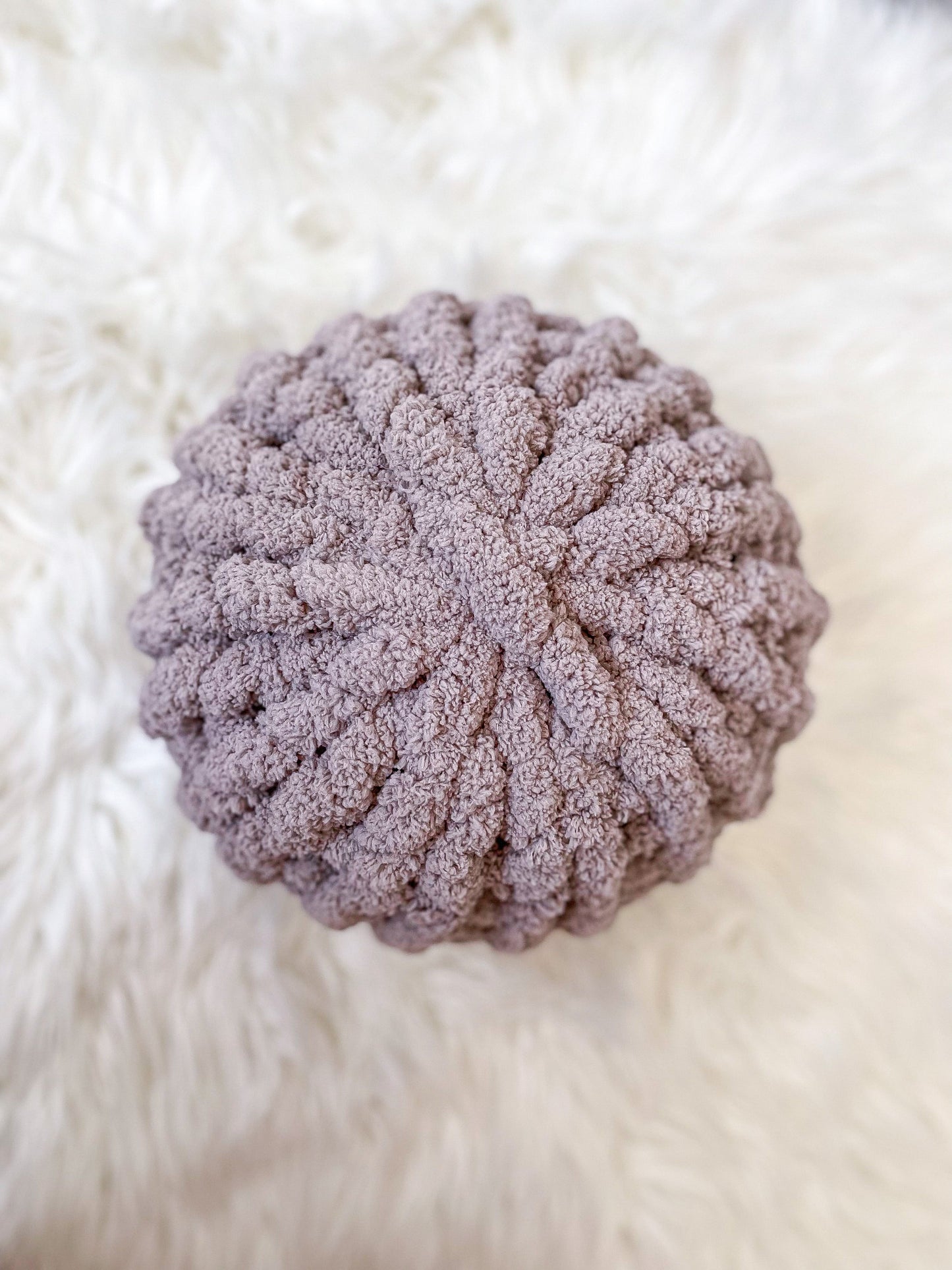 14” Bone White Chunky Knit Circle Throw Pillow