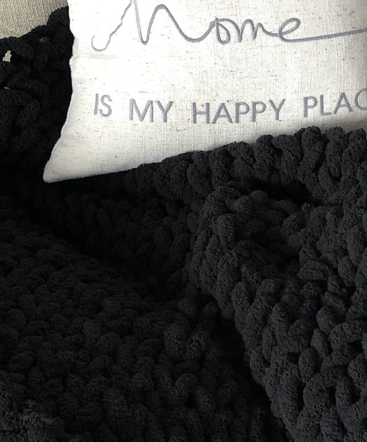 Healing Hand, Chunky Knit Blankets Black