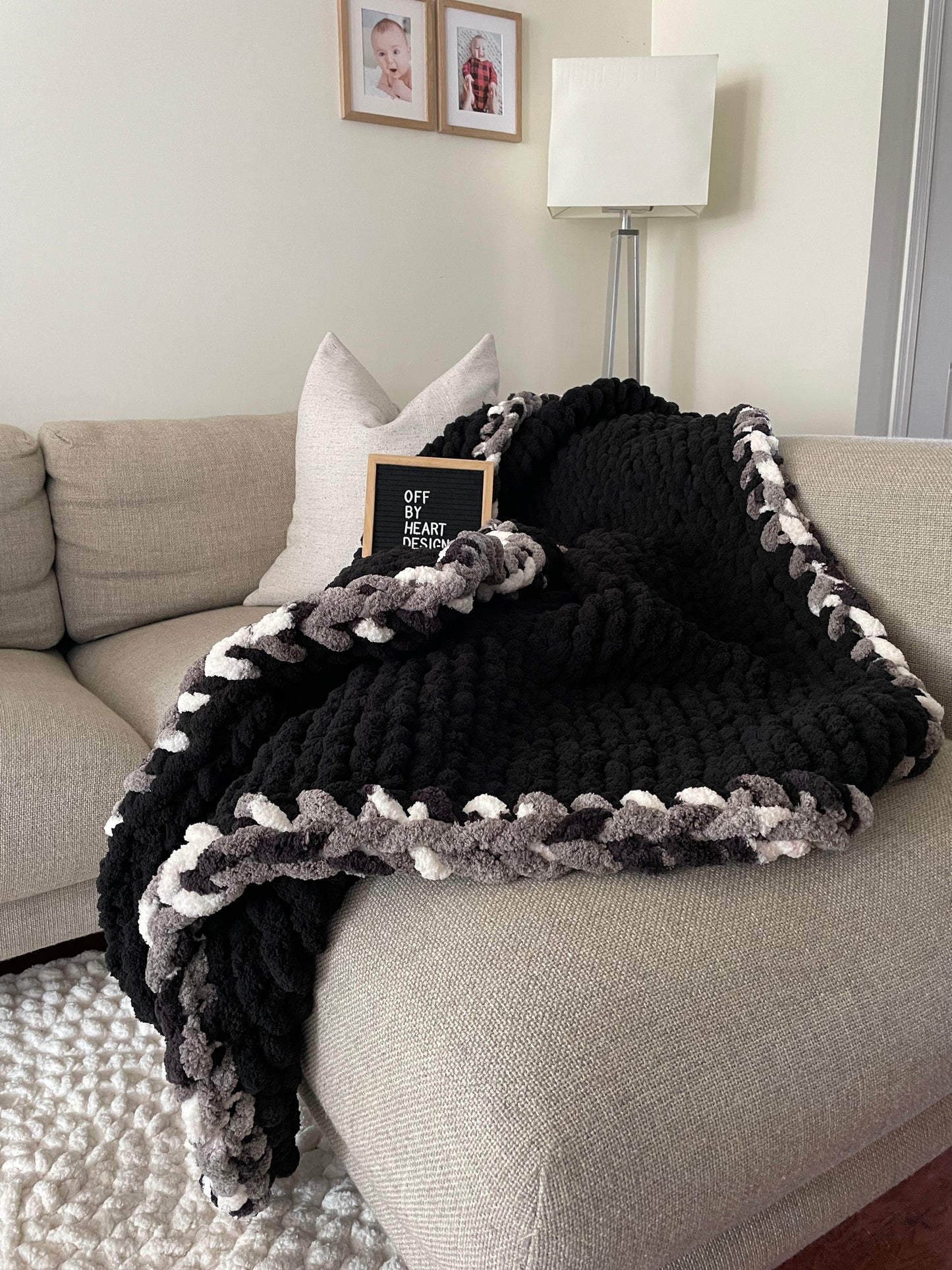 Healing Hand, Chunky Knit Blankets Black with Camo Edge