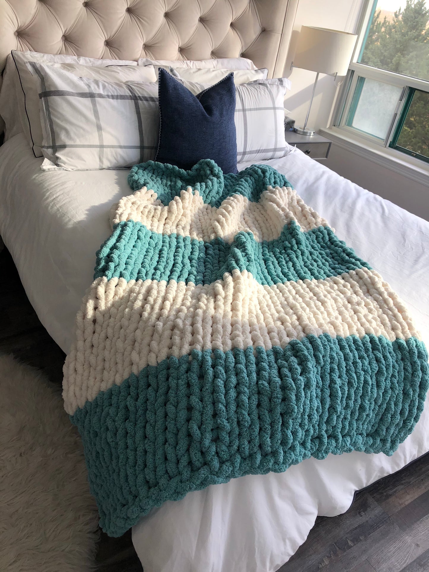 Healing Hand, Chunky Knit Blankets Teal & White
