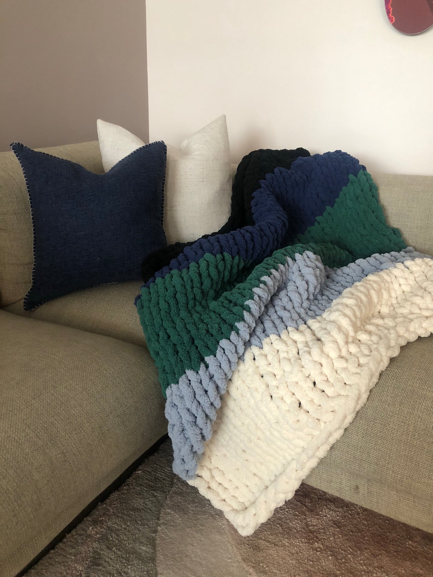 Healing Hand, Chunky Knit Blankets Moody Blues
