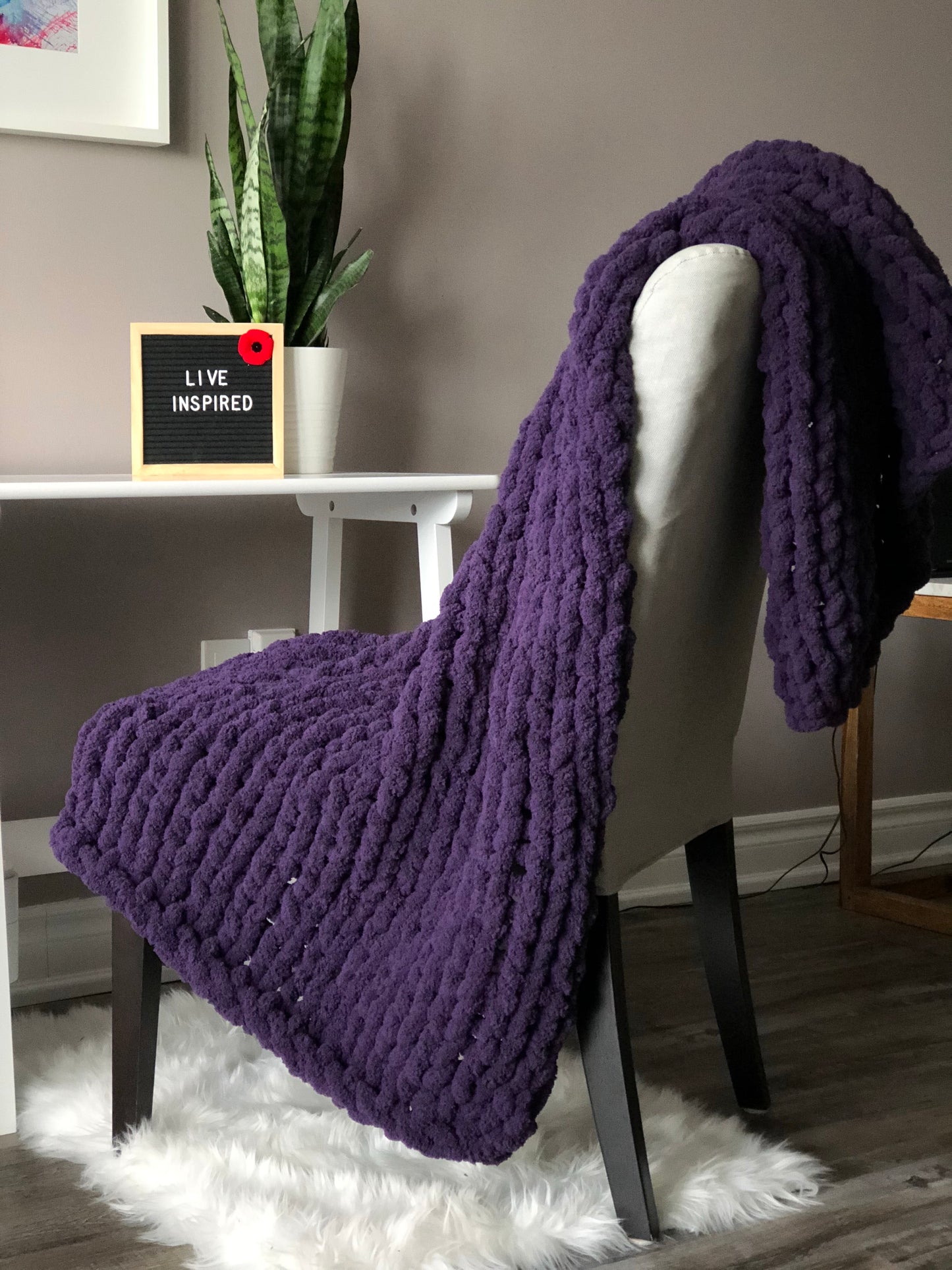 Healing Hand, Chunky Knit Purple Passion (Solid)