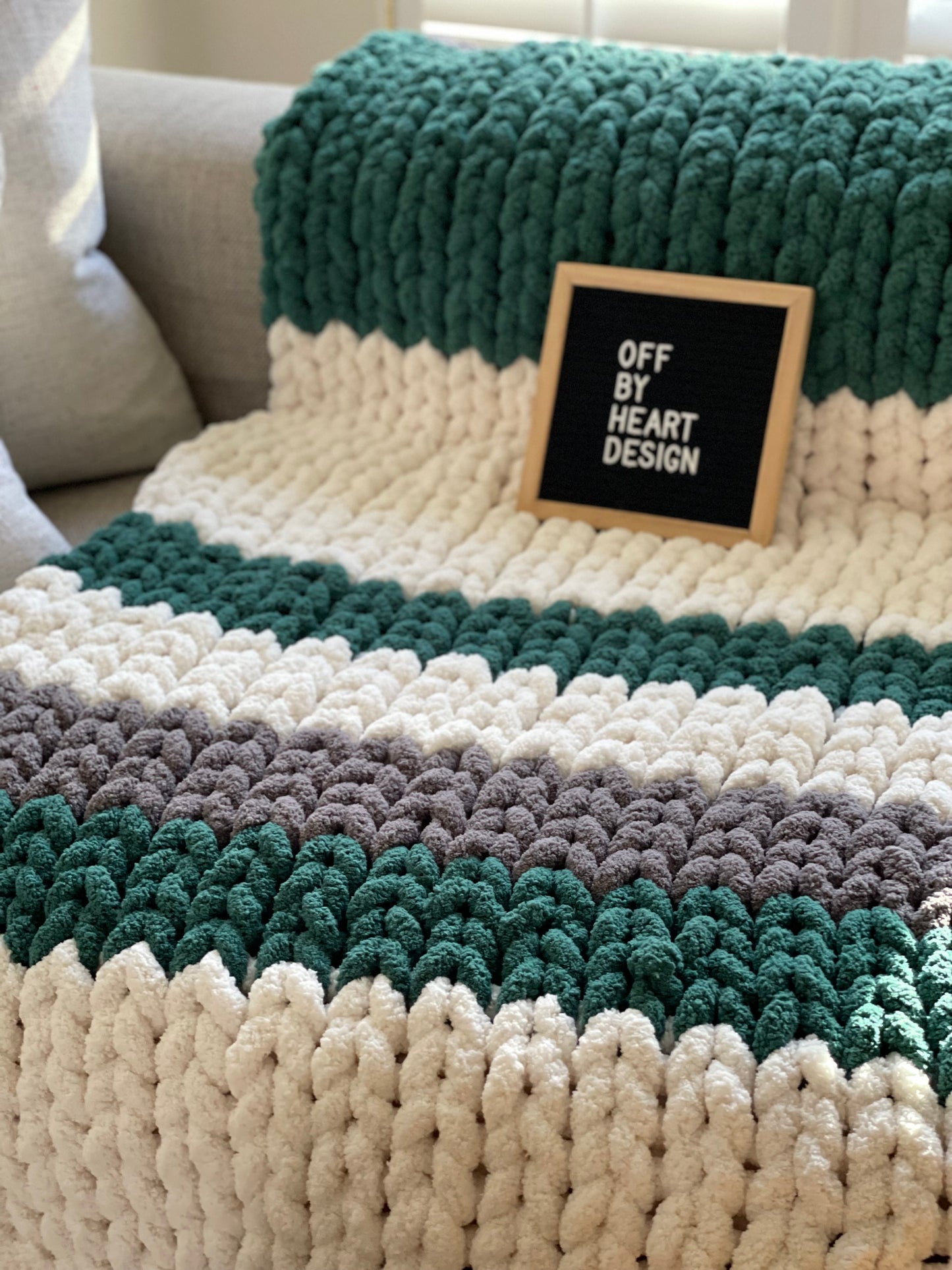Healing Hand, Chunky Knit Blankets Evergreen